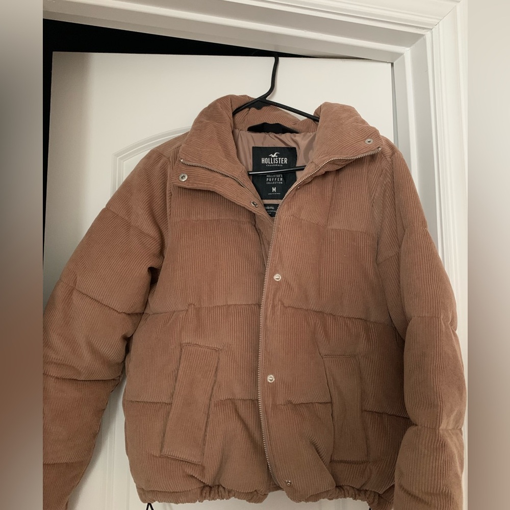 Hollister puffer jacket